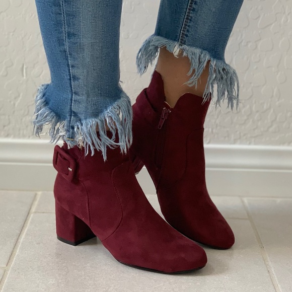 NIB Red Wine Buckle Detail Chic Ankle Booties - Picture 8 of 8